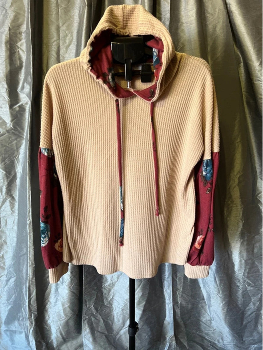 Ces Femme Hooded Floral Waffle Knit Top
